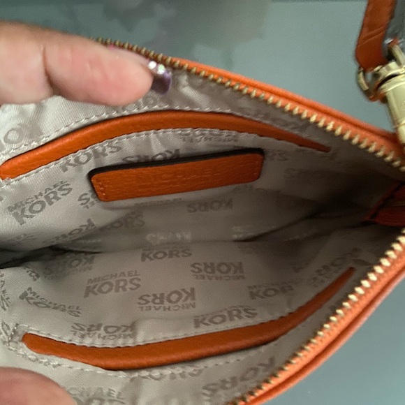 MICHAEL KORS WRISTLET - Picture 3 of 3